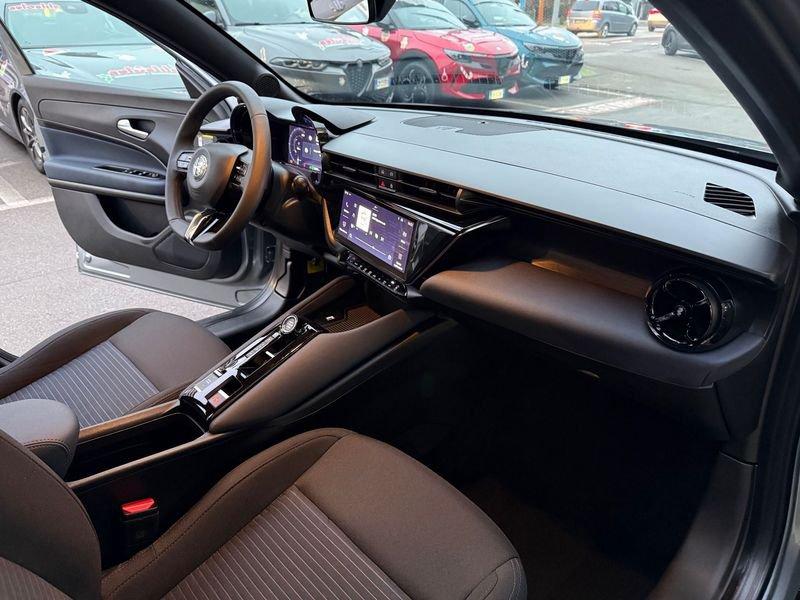 Alfa Romeo Junior Junior 1.2 136 CV Hybrid eDCT6