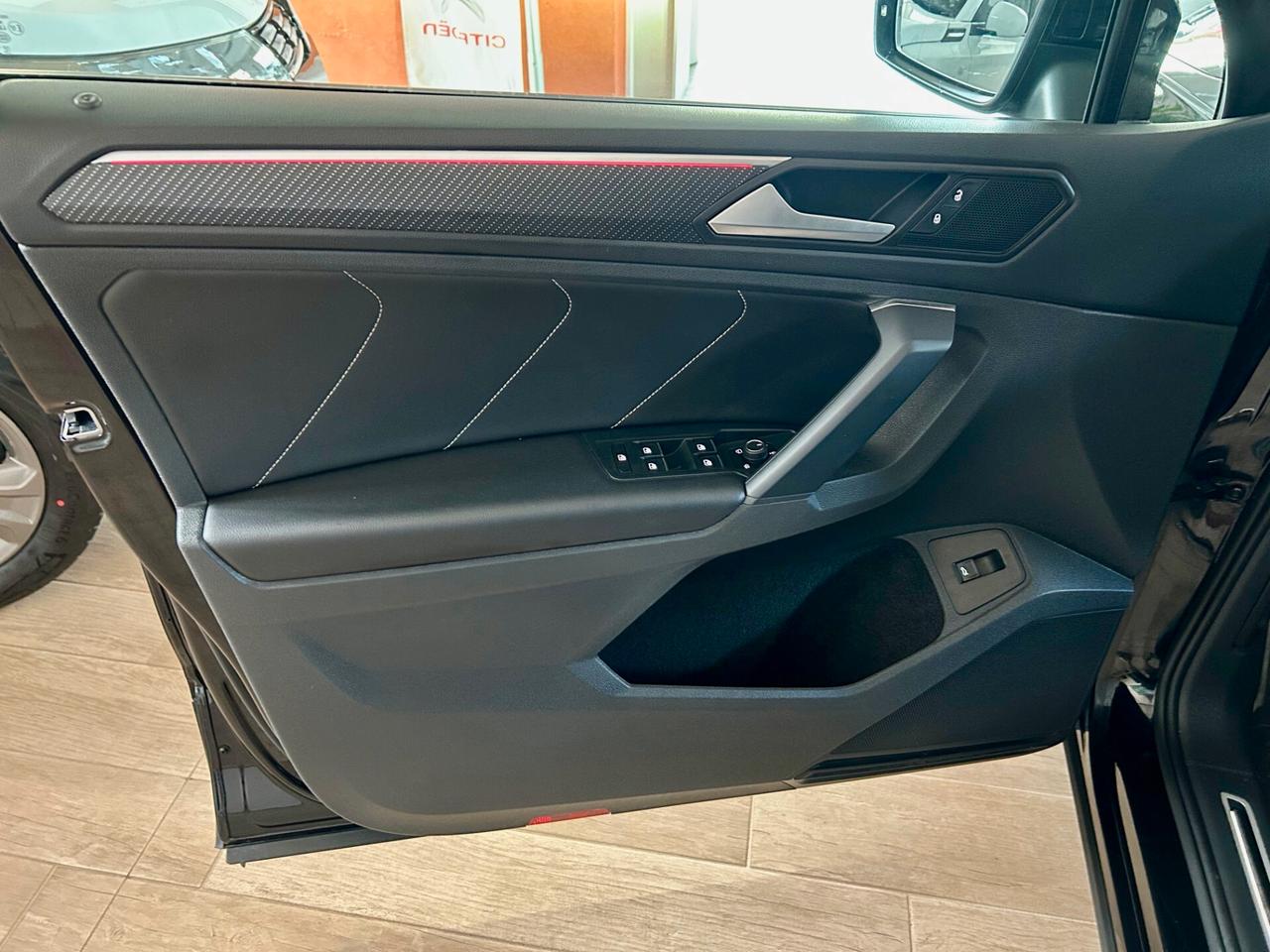 Volkswagen Tiguan 2.0 TDI 150 CV SCR DSG R-Line