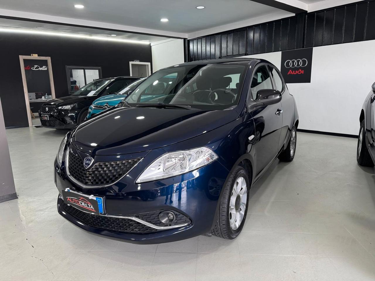 Lancia Ypsilon 1.2 69 CV 5 porte Gold