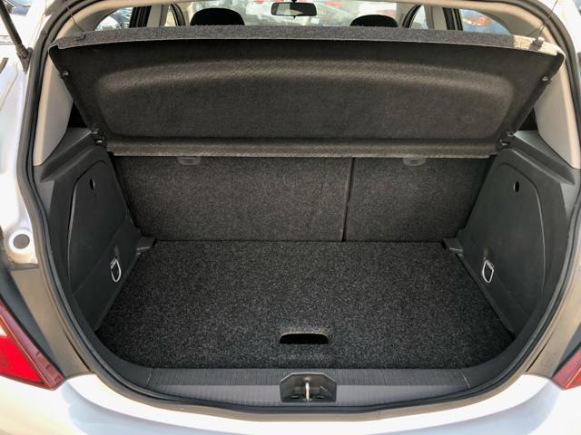 OPEL Corsa 1.2 5 porte Club OK NEOPATENTATI