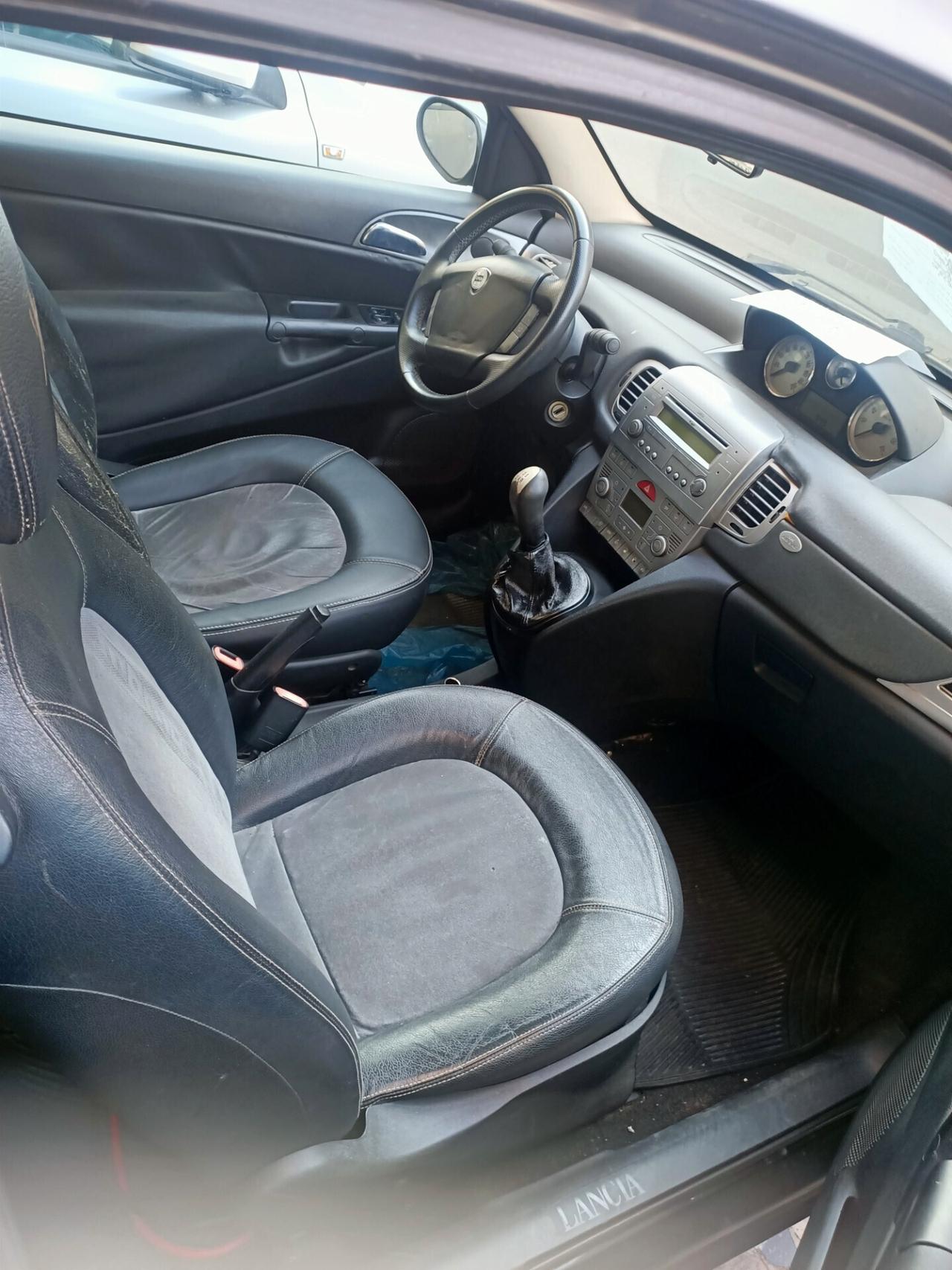 lancia ysilon 1.3 MJET MOTORE RIFATTO KM PERCORSI SOLO 175000 €3.400 TRATT. MomoDesign 2008