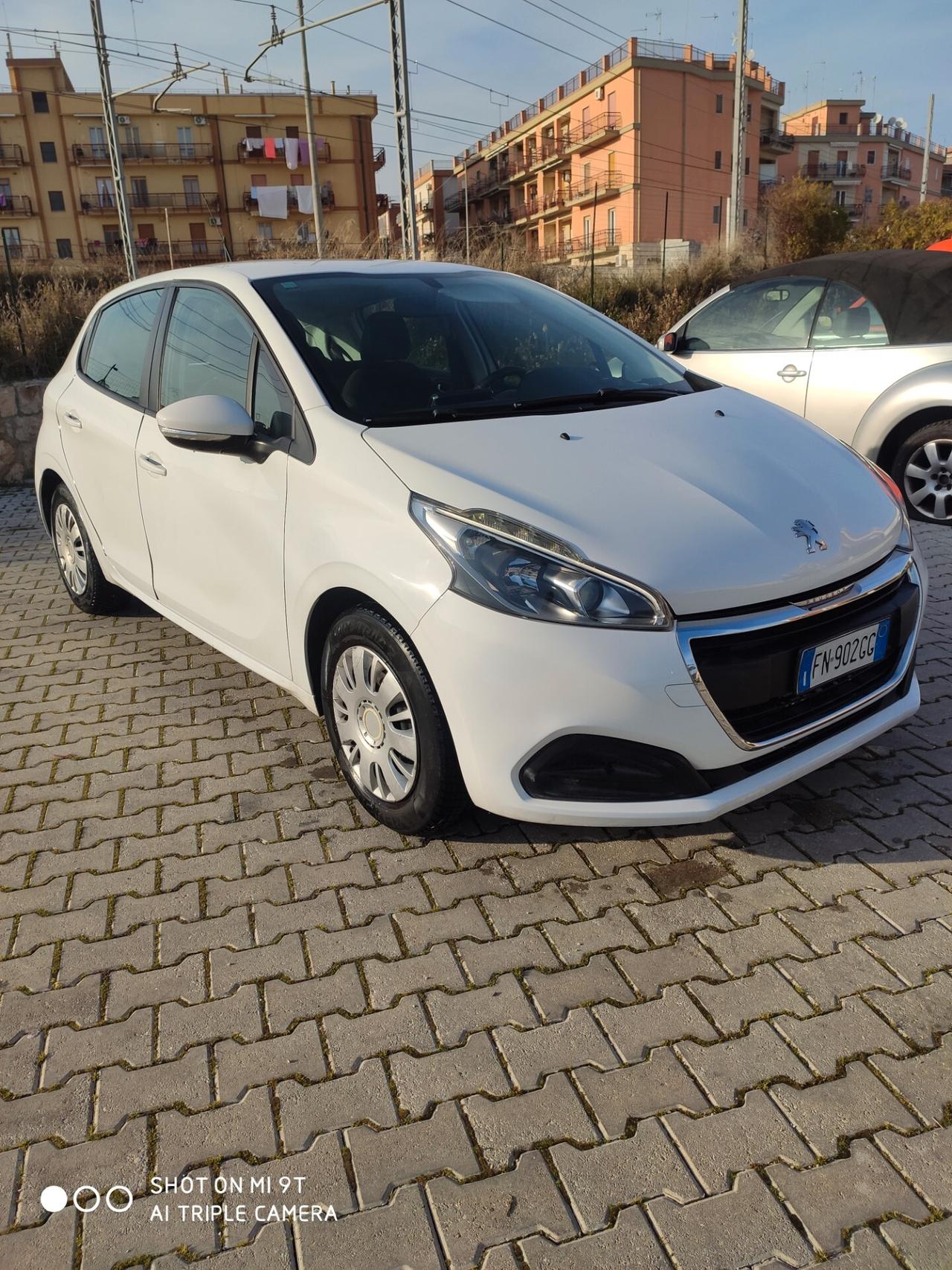 Peugeot 208 PureTech 82 5p. GPL Active