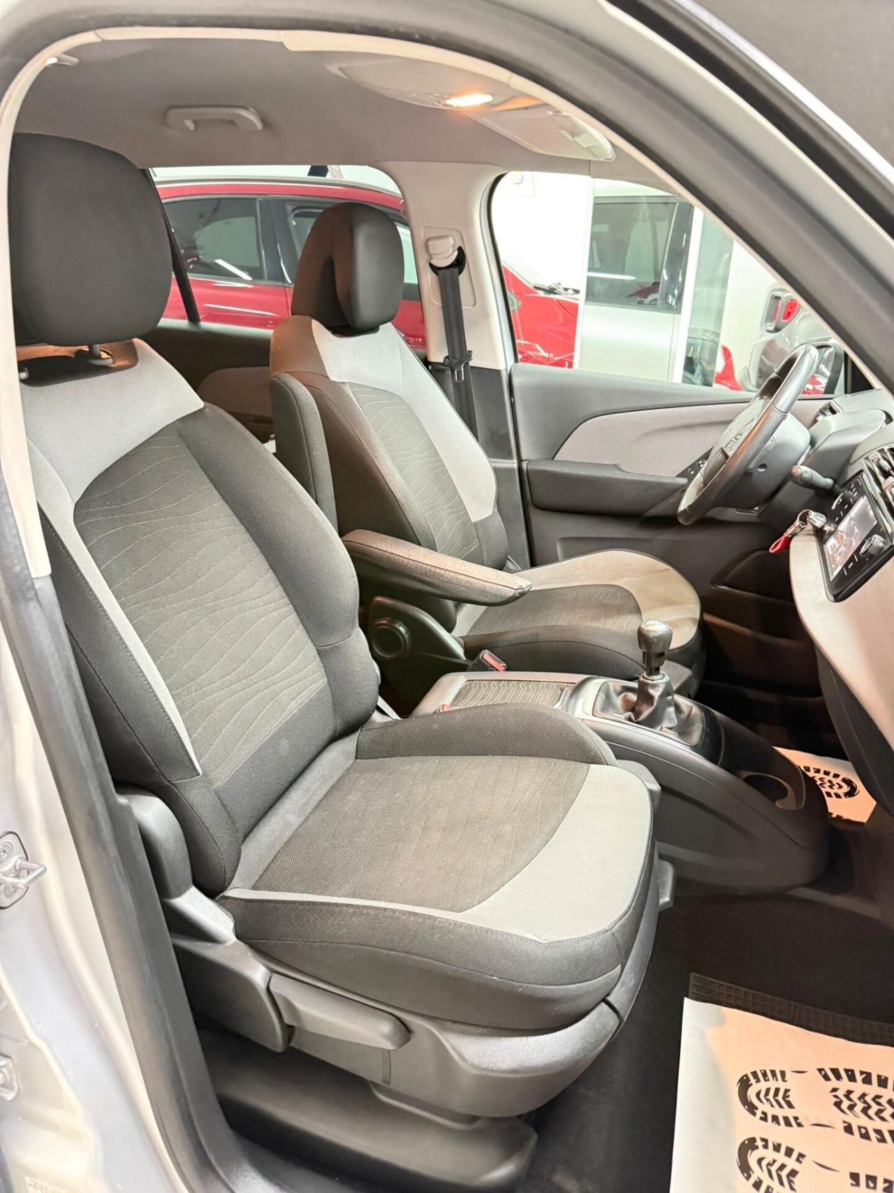 Citroen Grand C4 Picasso BlueHDi 120 S&S EAT6 Exclusive