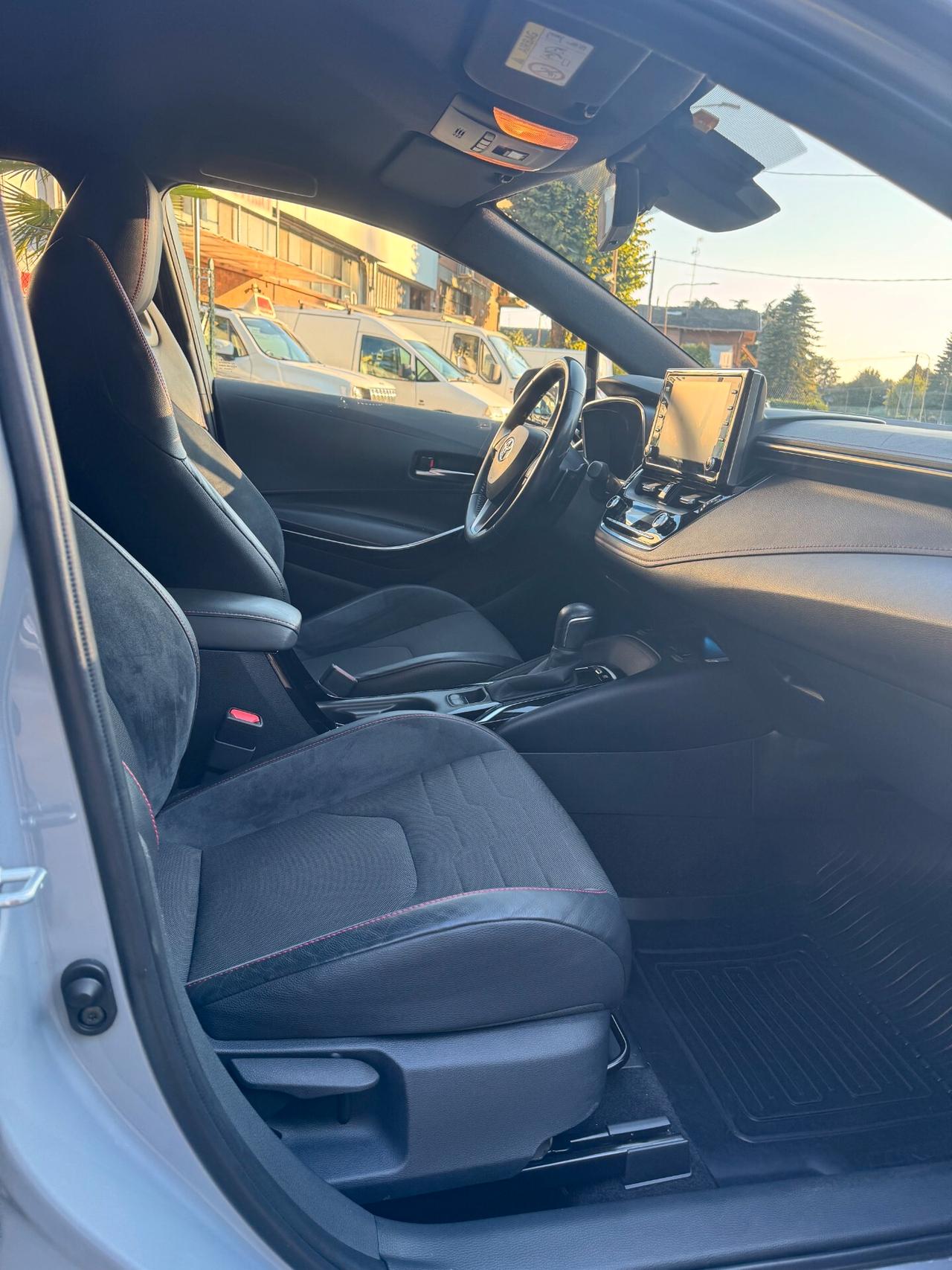 Toyota Corolla Touring Sports 2.0 Hybrid Lounge