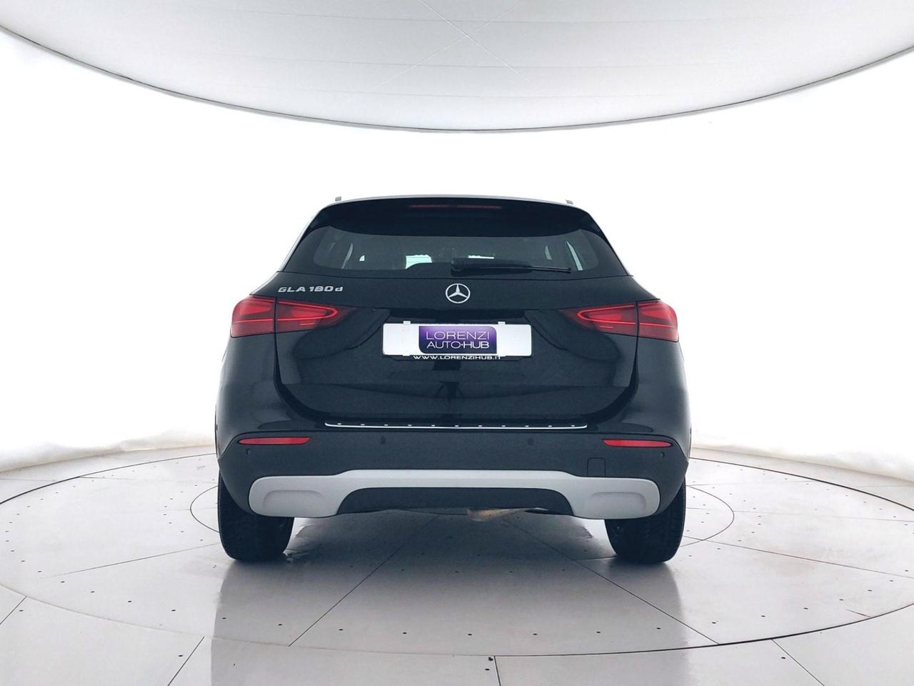 Mercedes-Benz GLA 180 d Advanced auto NEOPATENTATI+CAMERA+LED