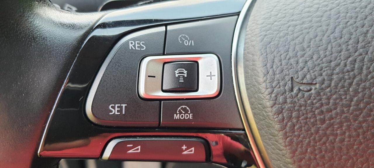 Volkswagen Tiguan 2.0 TDI SCR DSG Business BlueMotion Technology