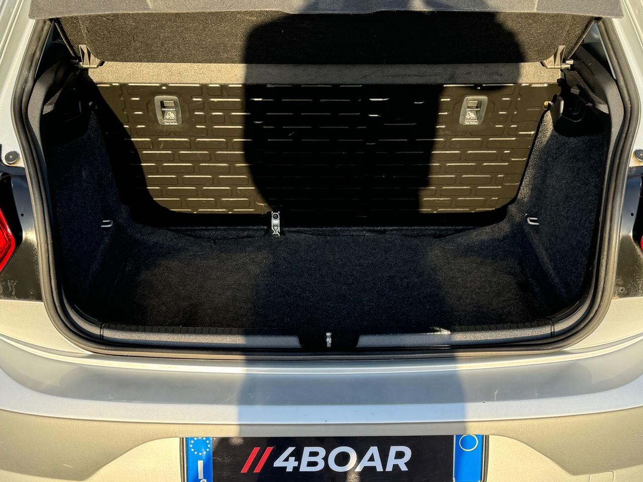 Volkswagen Polo 1.0 75cv benzina Neopatentati