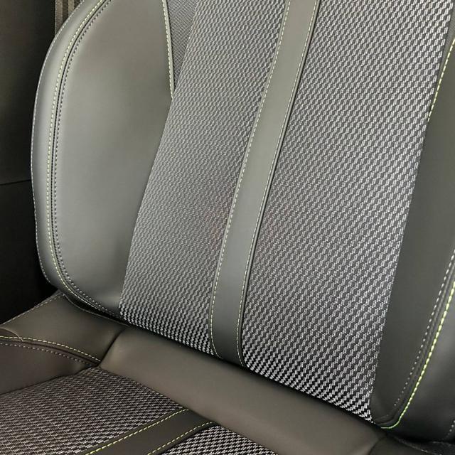 PEUGEOT 2008 Hybrid 145 e-DCS6 GT