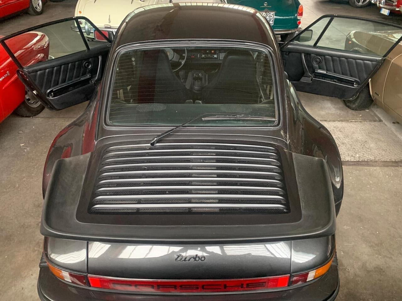 Porsche 911 3.3 Turbo Coupé anno 1980-930- 54000 km- un proprietario utilizzatore-motore nuovo con garanzia