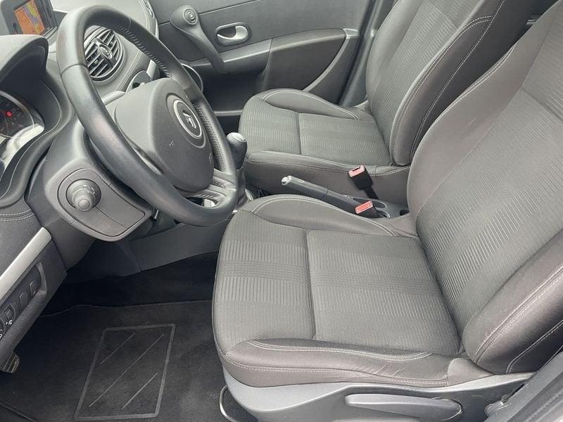 Renault Clio Clio 5p 1.2 tce Dynamique (20th) 100cv NEOPATENTA