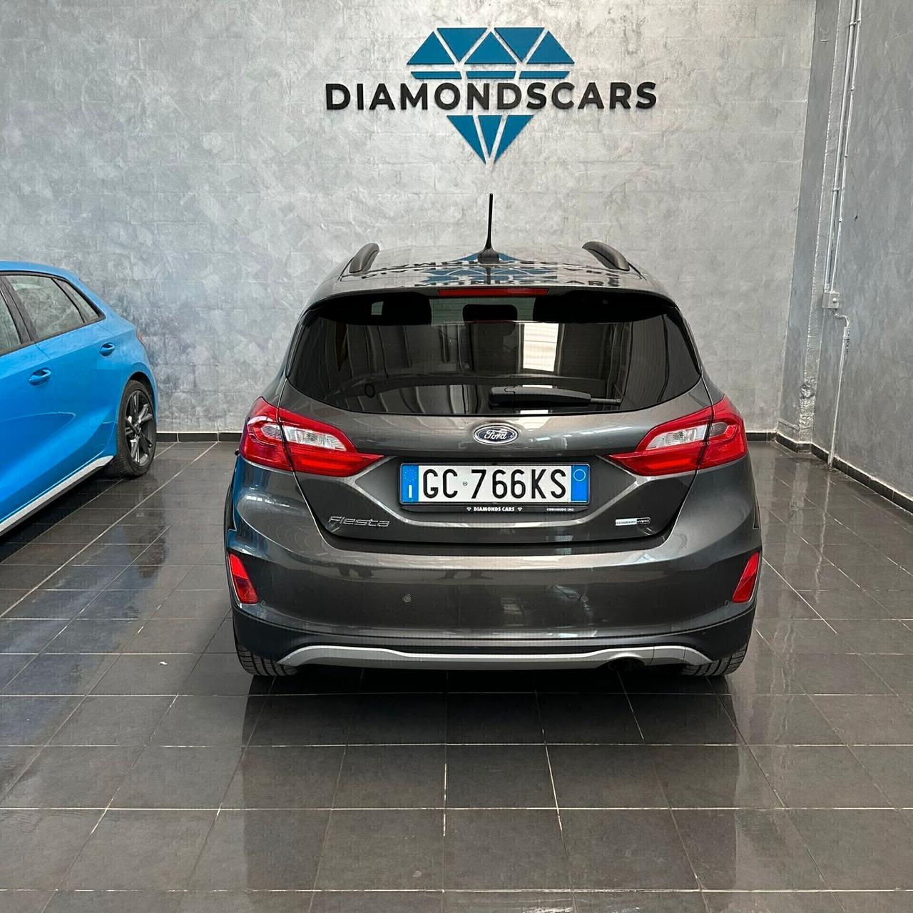 Ford Fiesta 1.0 Ecoboost Hybrid RADAR+CRUISE+NAVI+FARI LED