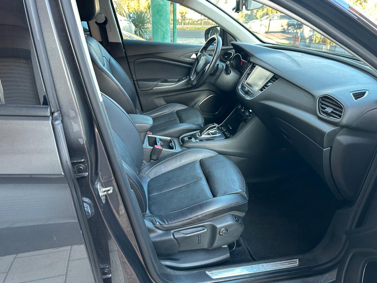 Opel Grandland X 1.6 Hybrid4 Plug-in aut. AWD