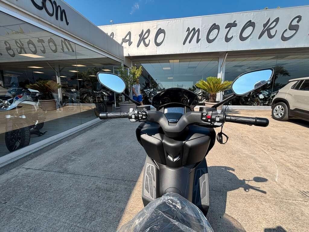 Zontes ZT 125 D Nuovo pronta consegna Tuo a solo 33 Euro al mese Vieni da noi a scoprirla