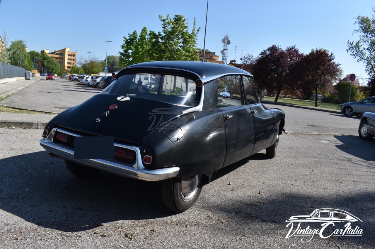 Citroen DS Prefecture