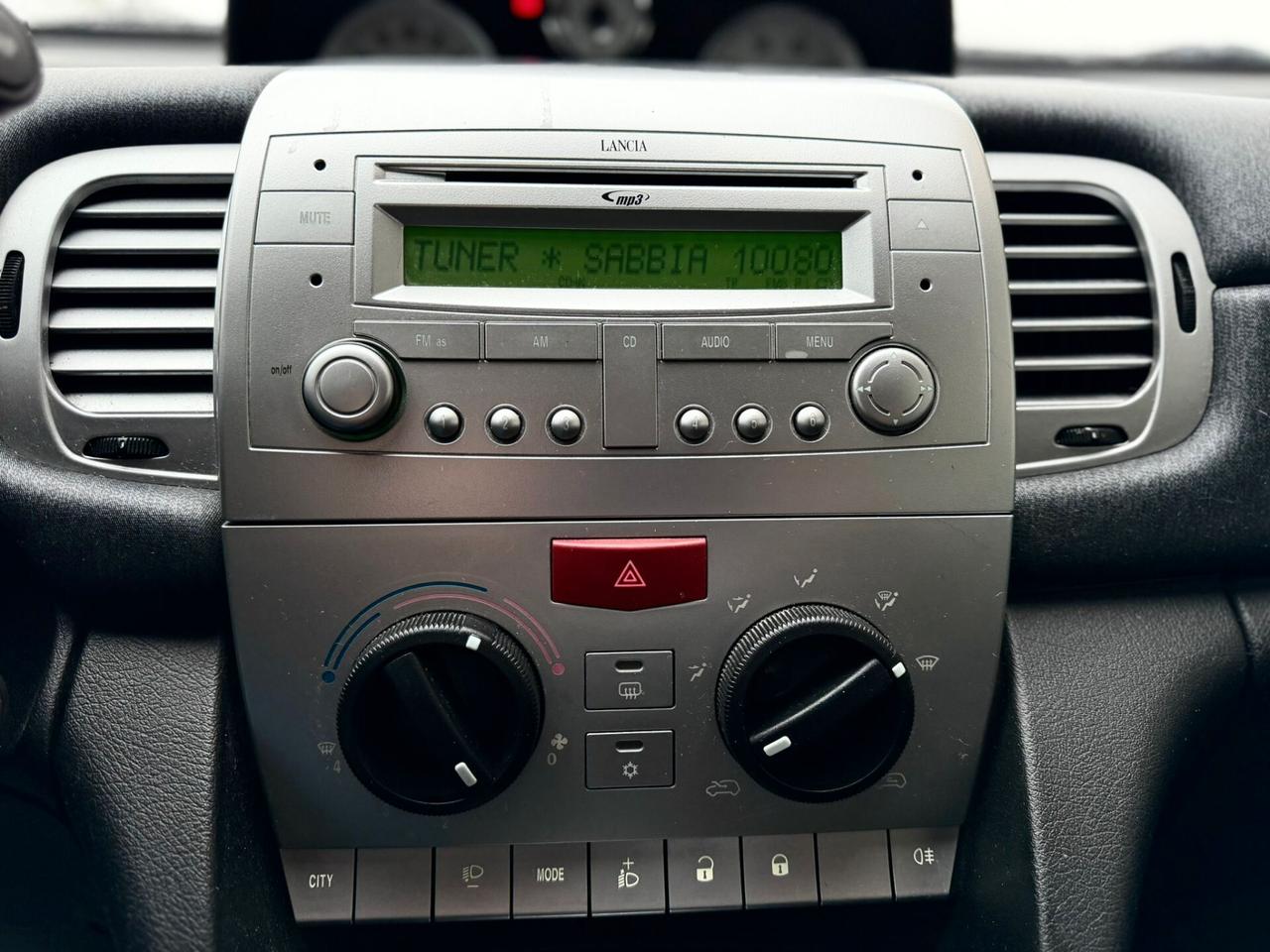 Lancia Ypsilon 1.2 69 CV Diva