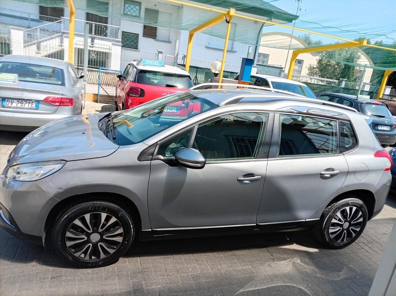 Peugeot 2008 1.2 VTi 82CV Allure
