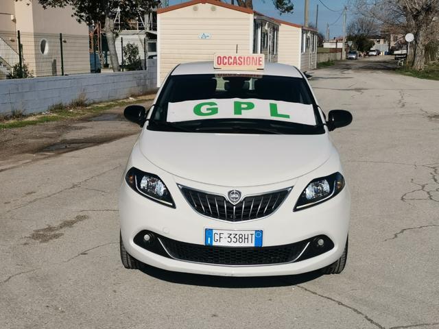 LANCIA Ypsilon 1.0 FireFly 5p S&S Hybrid Ecochic Silver IMP. GPL