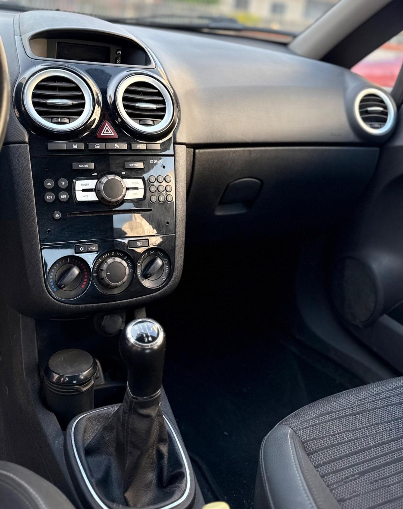 Opel Corsa 1.2 Gpl 86 Cv