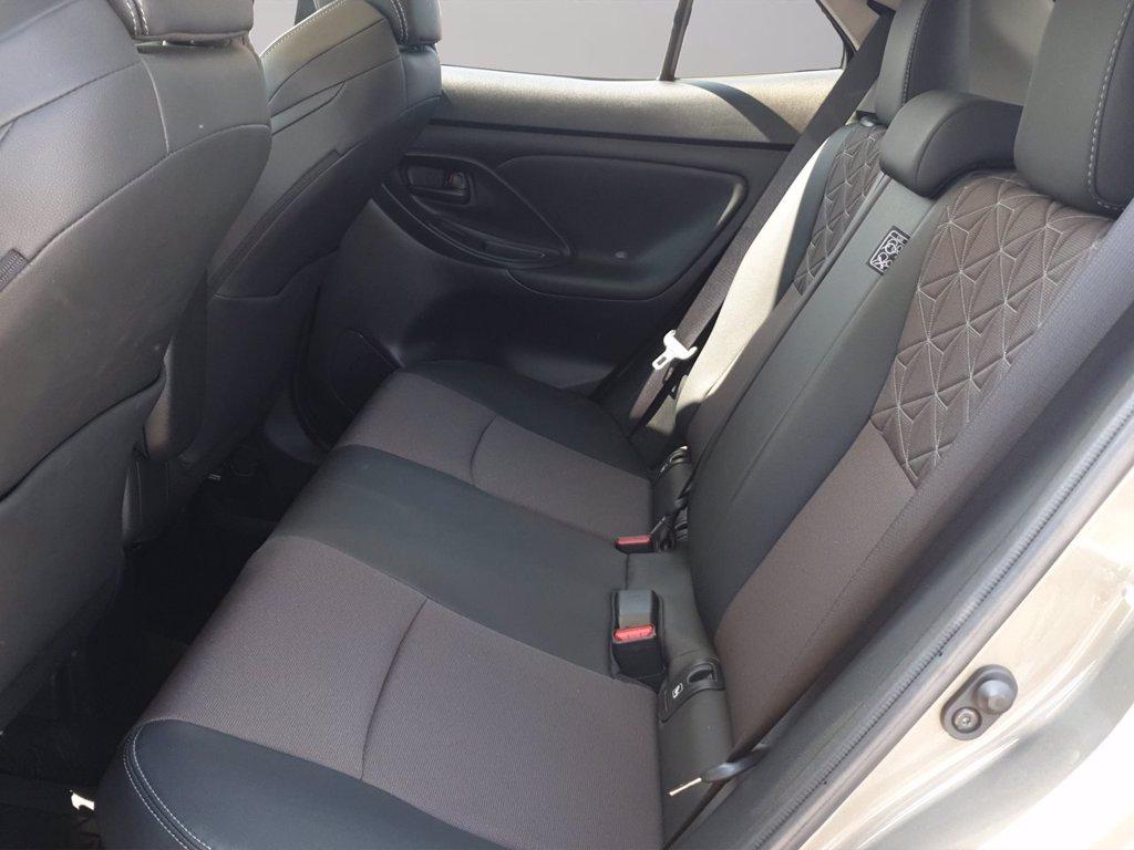 TOYOTA Yaris cross 1.5h lounge fwd 116cv e-cvt del 2023