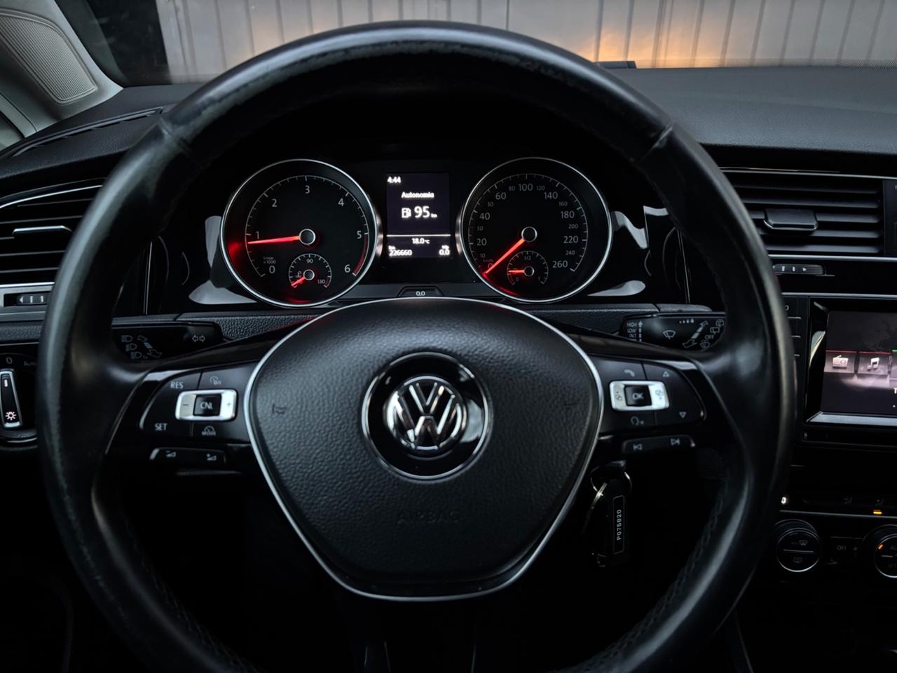 Volkswagen Golf 1.6 TDI. Highline. Garanzia 12mesi