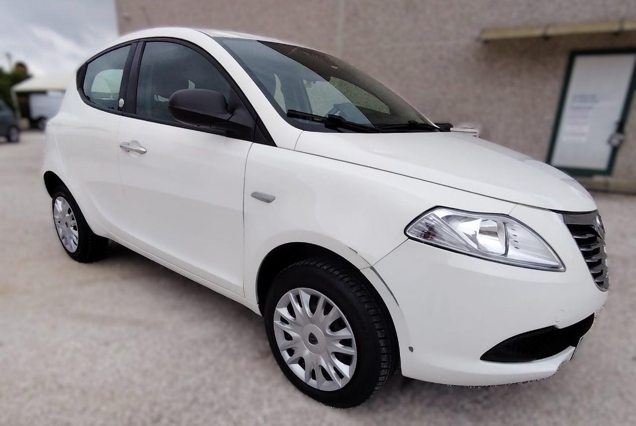 LANCIA Ypsilon 0.9 TwinAir 85 CV 5 porte Metano Ecochic Gold