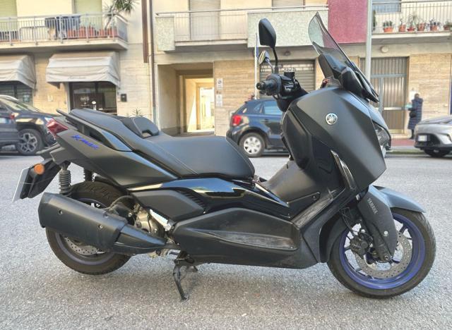 YAMAHA X-MAX 300 Icon Black