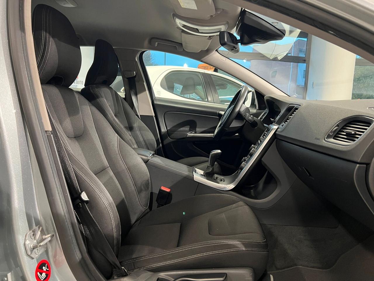 Volvo V60 D2 Momentum