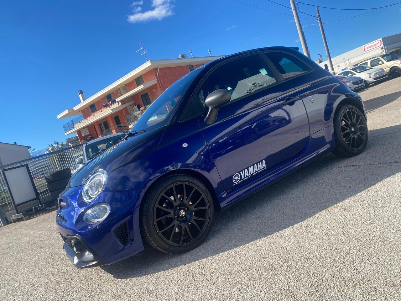 Abarth 595 1.4 Turbo T-Jet 165 CV Monster Energy Yamaha