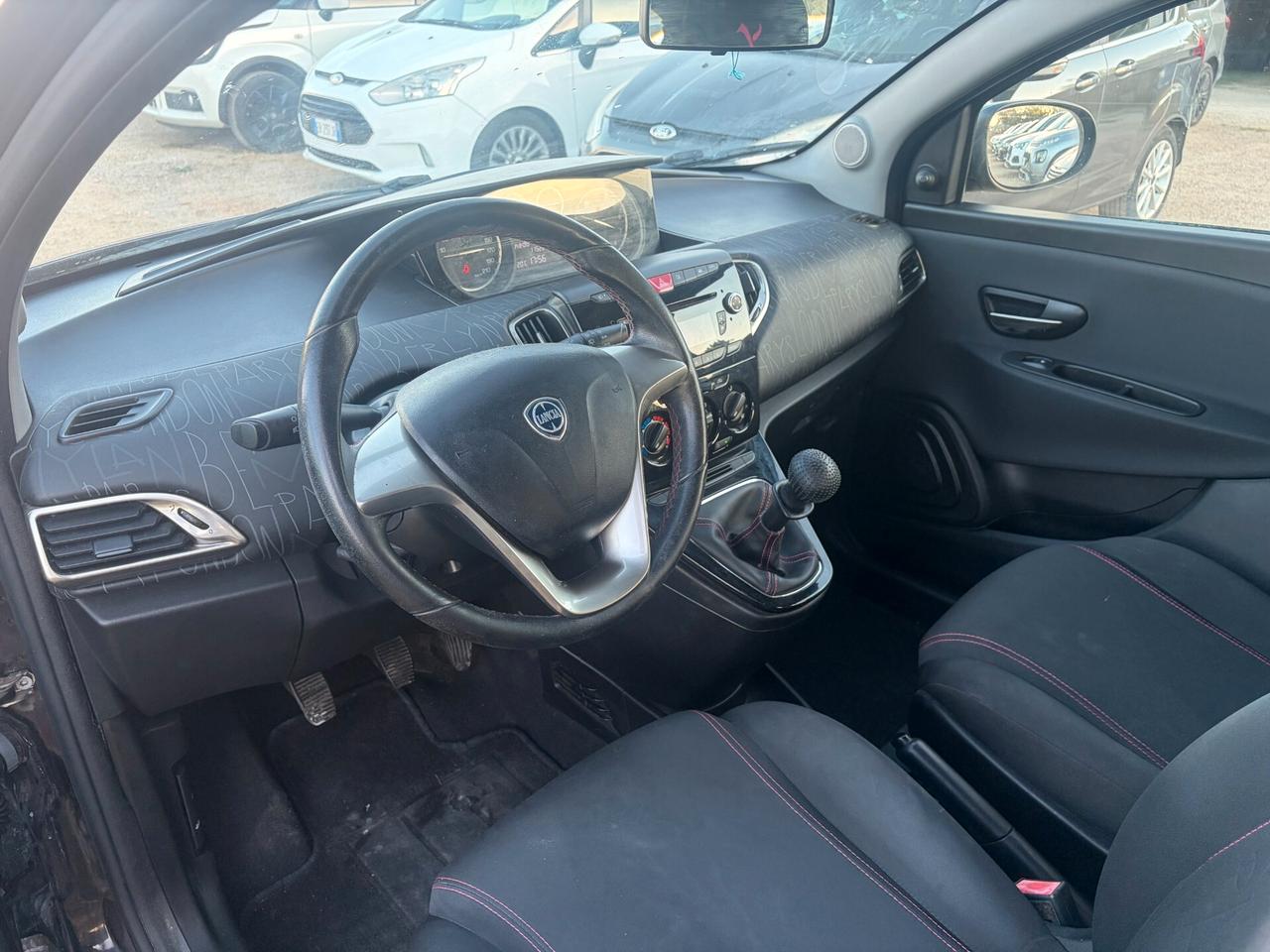 LANCIA YPSILON 1.2 115.000 KM ANNO 2013 GARANTITA