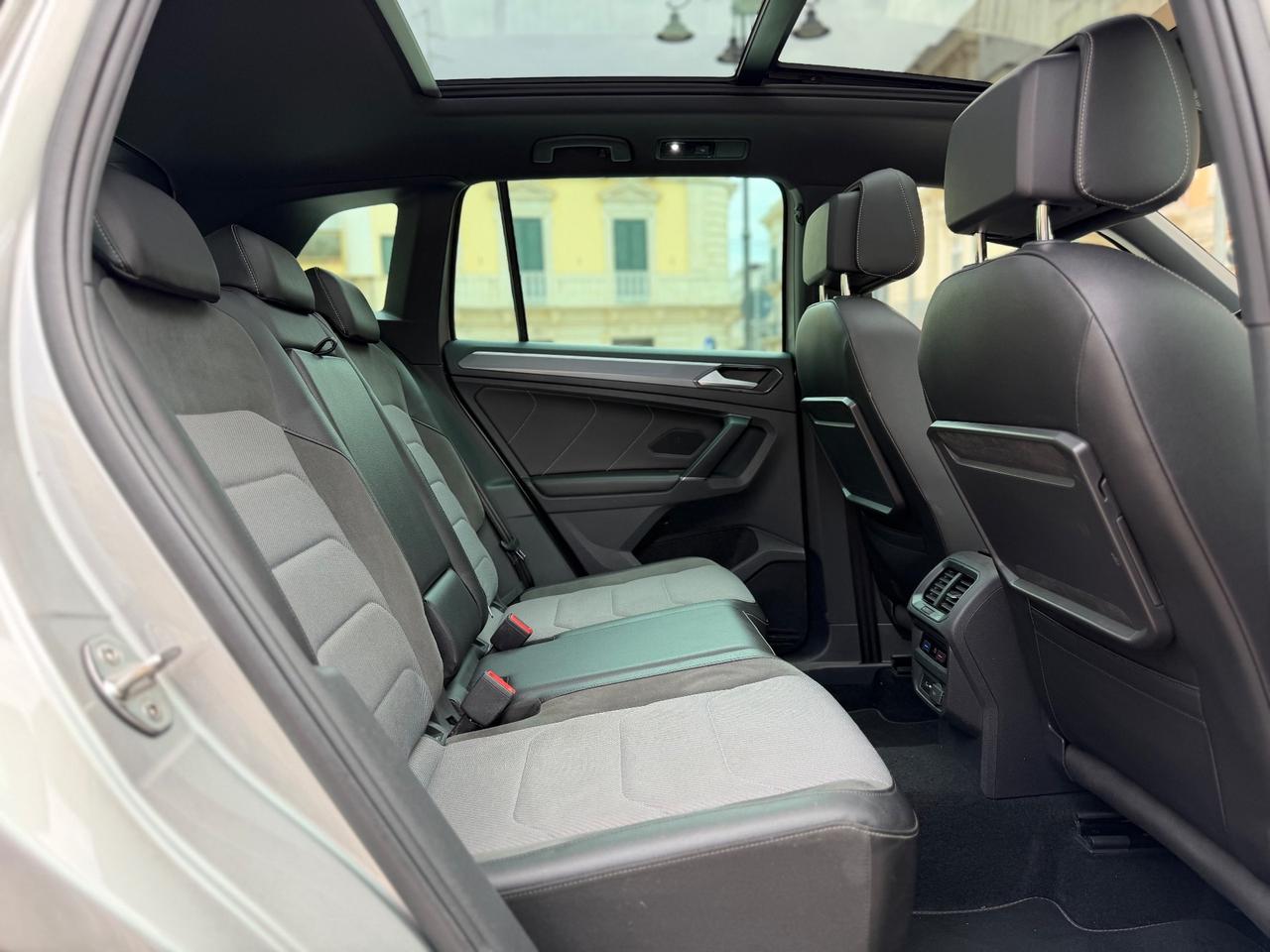 Volkswagen Tiguan 2.0 BiTDI SCR DSG 4MOTION Advanced R-Line BMT