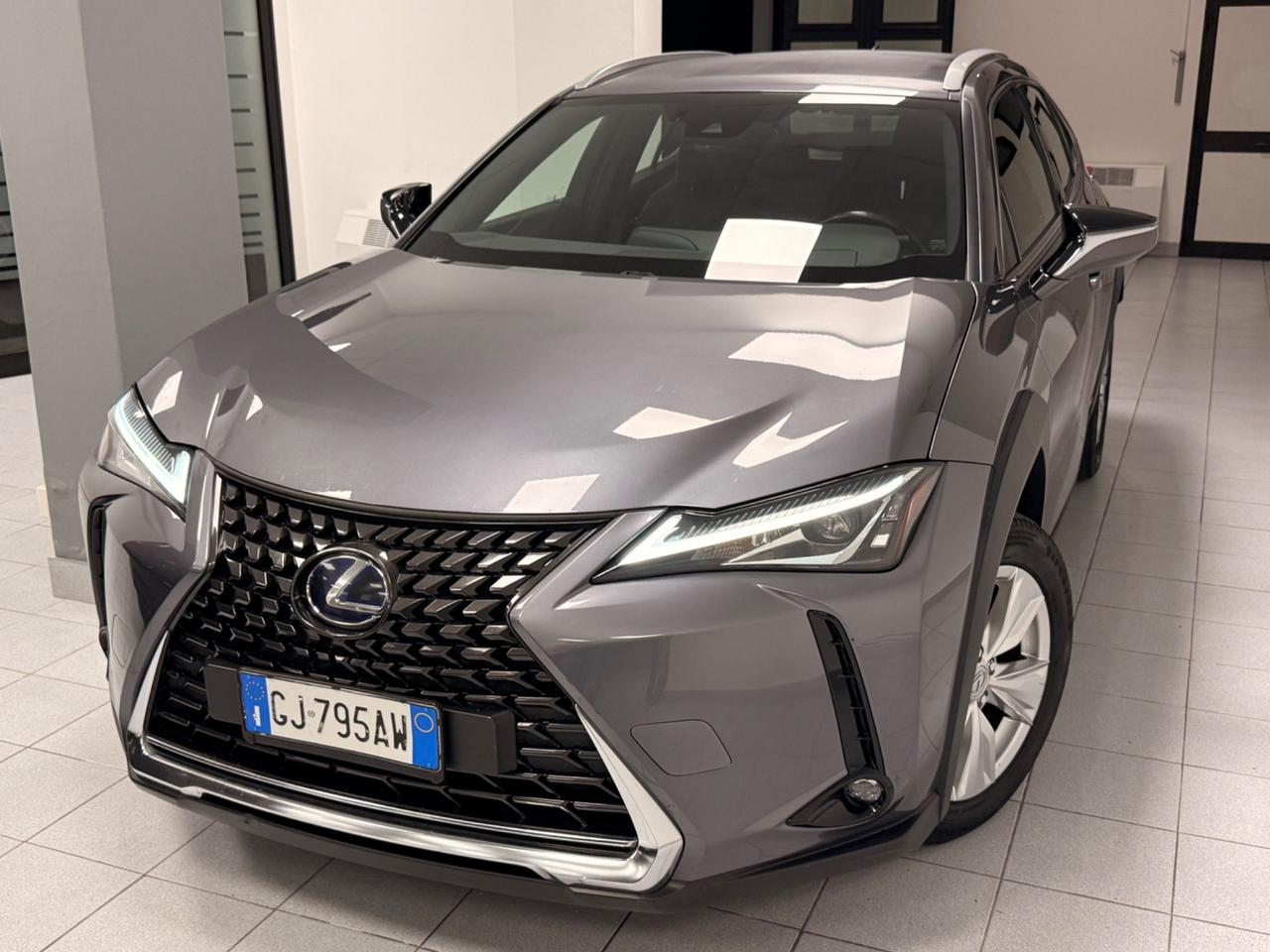 Lexus UX 250h Executive Garanzia 12/24/36
