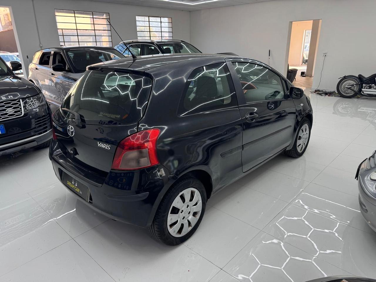 Toyota Yaris 1.0 Benzina 69Cv - Ok neopatentati
