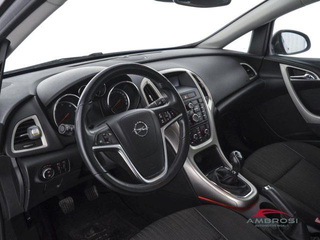 OPEL Astra 1.7 CDTI 110CV Station Wagon Cosmo - PER OPERATORI