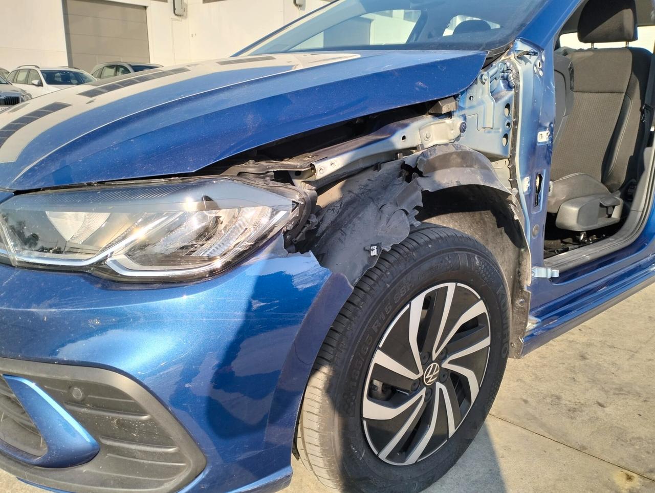 Volkswagen Polo 1.0 TSI 95 CV - SINISTRATA