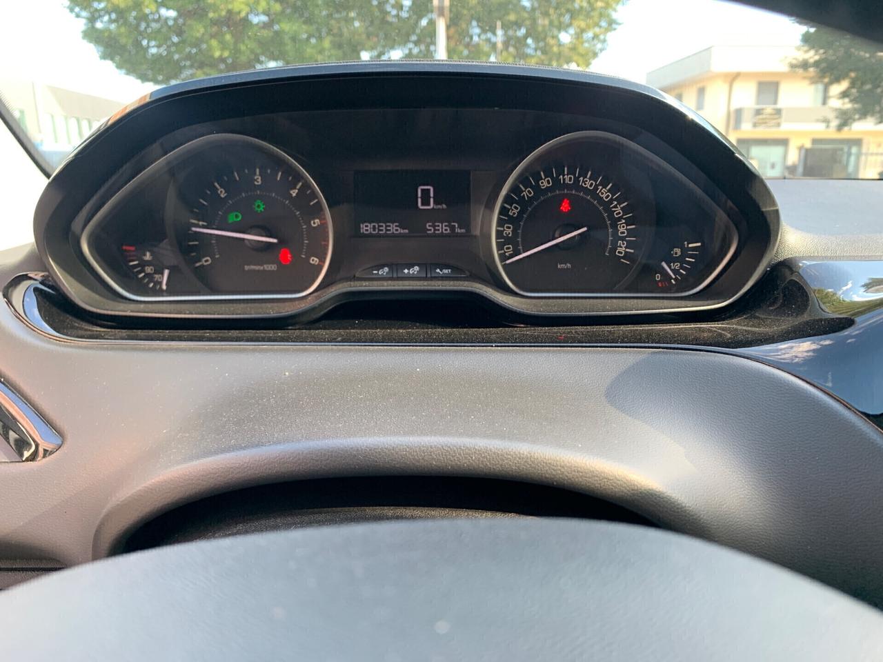 Peugeot 208 BlueHDi 75 5 porte