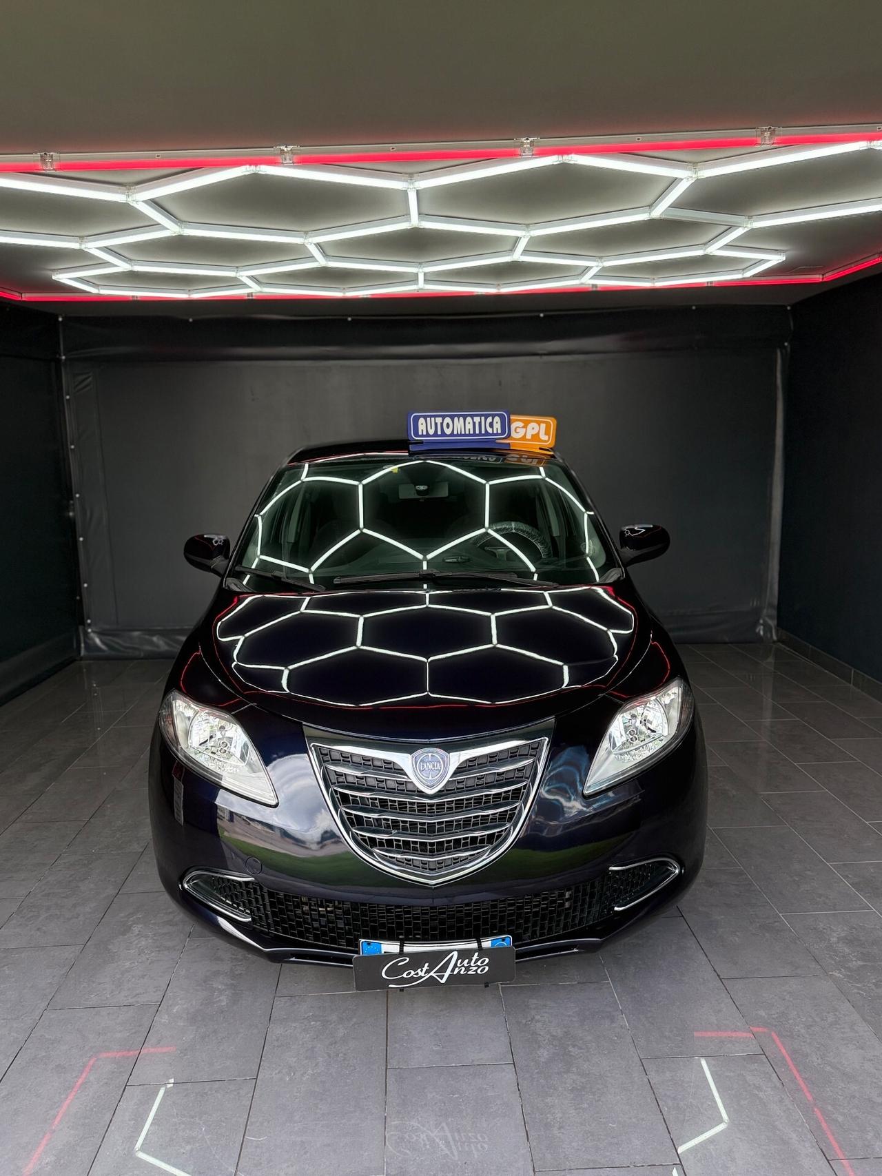 Lancia Ypsilon 0.9 Gpl 85cv Automatica 2012
