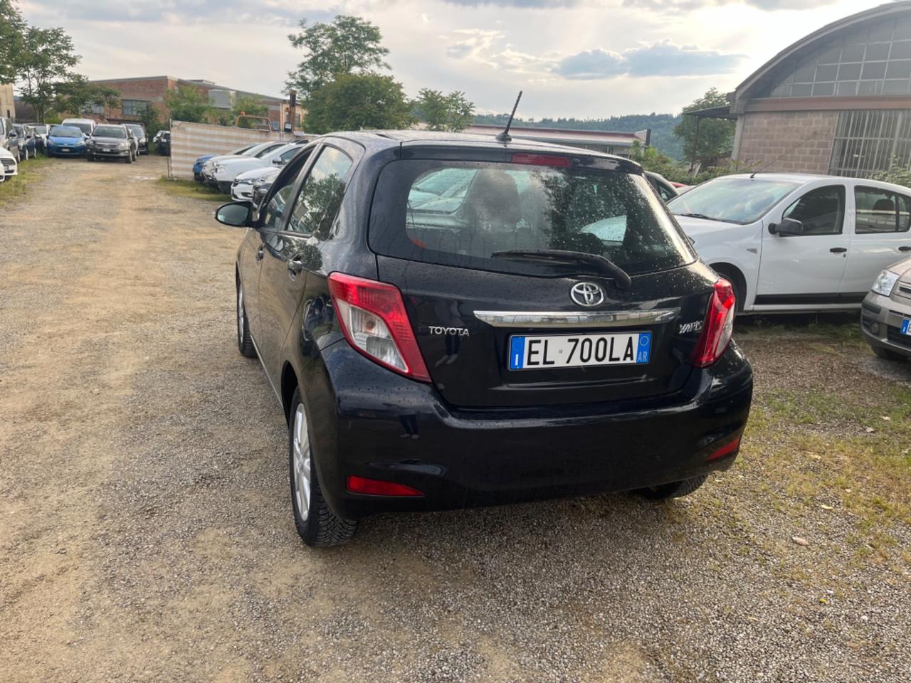Toyota Yaris 1.0 5 porte Lounge 2012