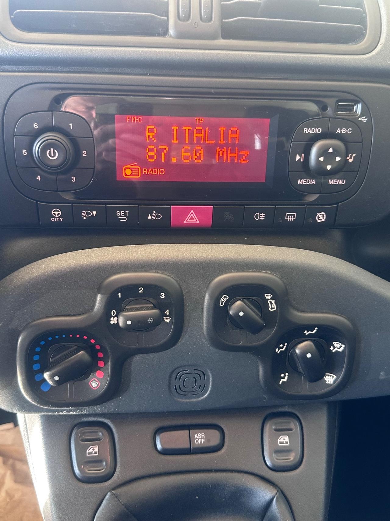Fiat Panda 1.2 Connected by Wind