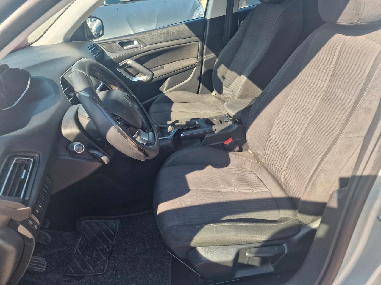 Peugeot 308 BlueHDi 120 S&S SW Business