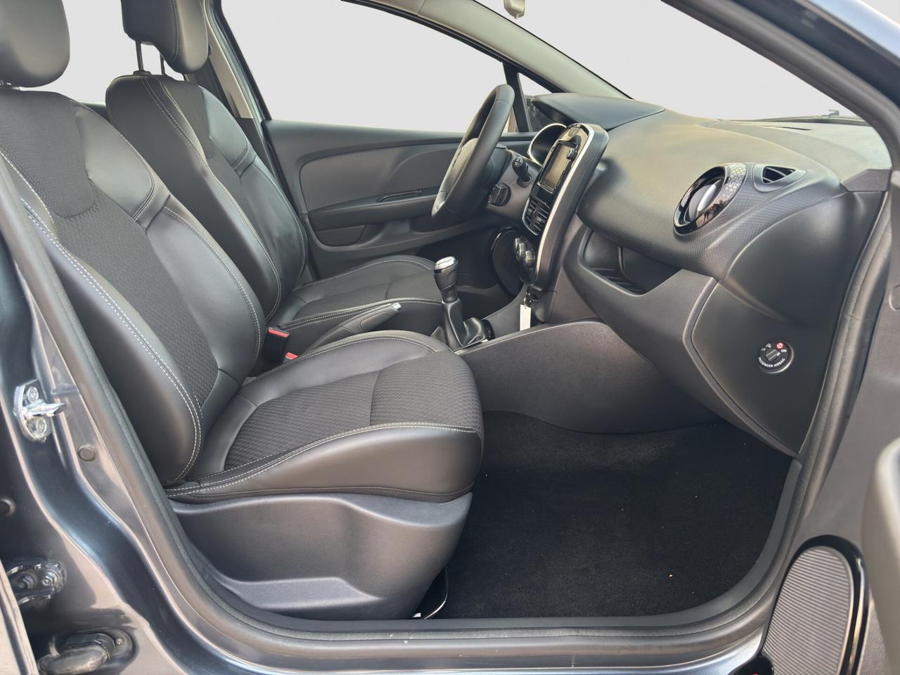 Renault Clio TCe 12V 90 CV GPL 5 porte Moschino Intens