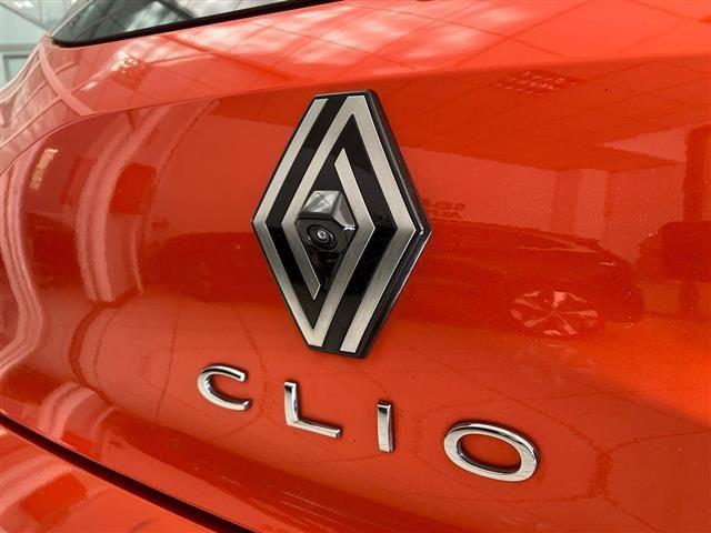 RENAULT Clio 1.6 E-Tech full hybrid Evolution 145cv