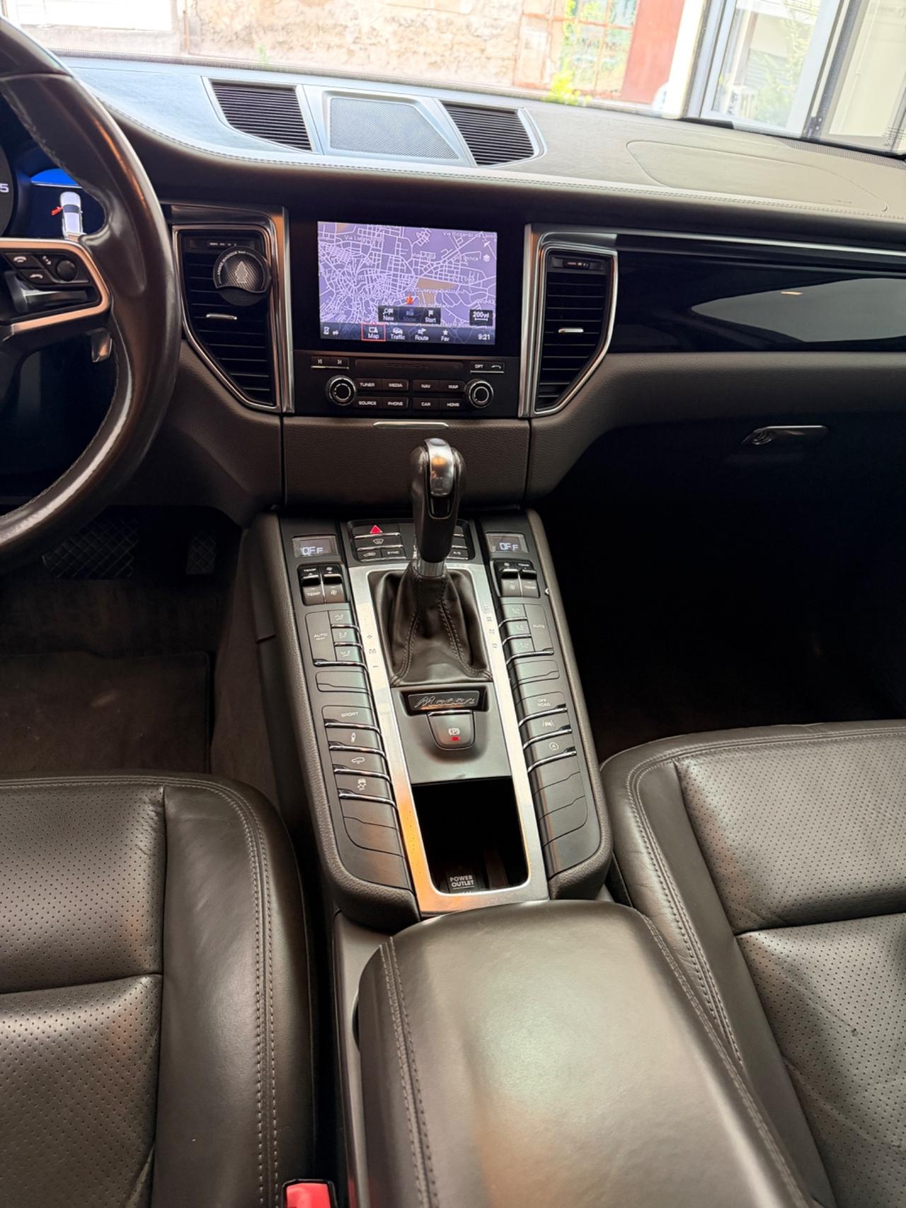 Porsche Macan S