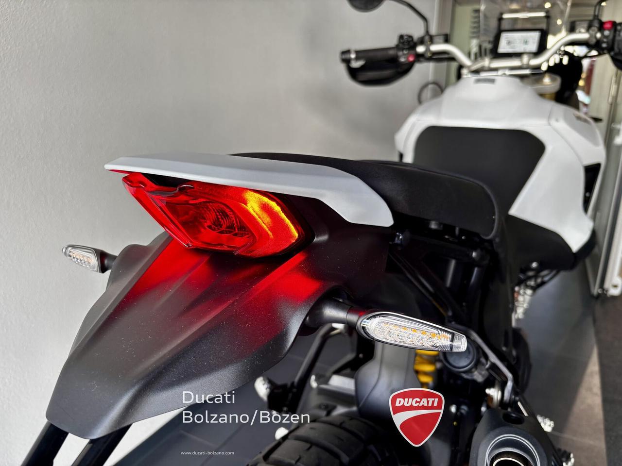 Ducati DesertX V2