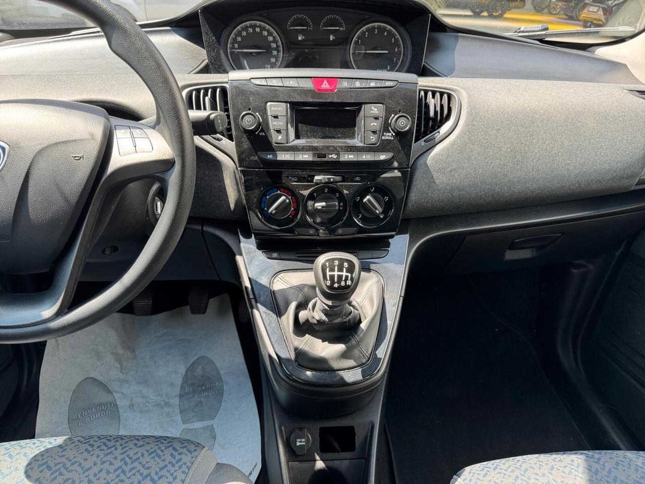 Lancia Ypsilon 1.0 FireFly 5 porte S&S Hybrid