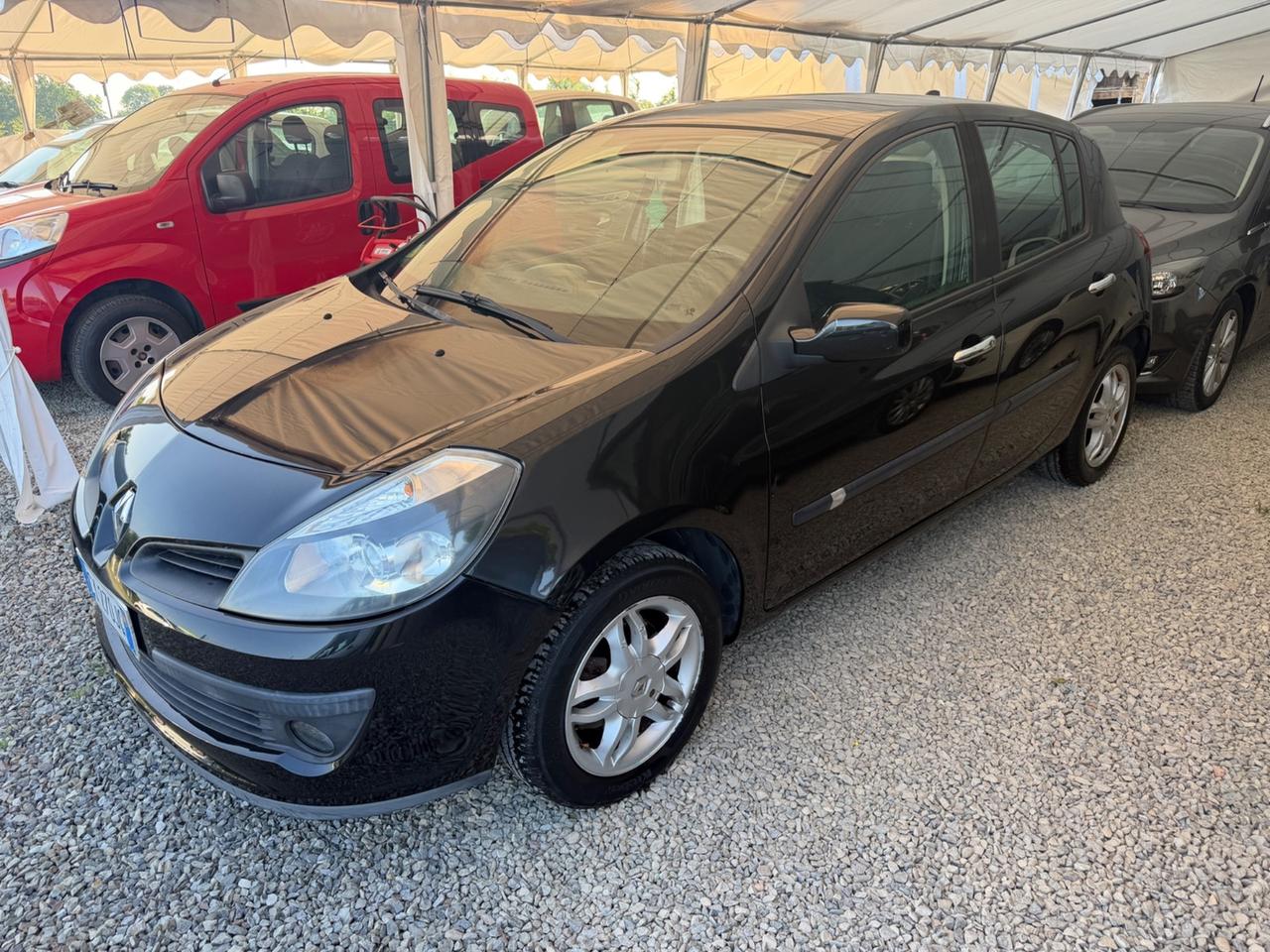Renault Clio 1.2 16V 5 porte Dynamique