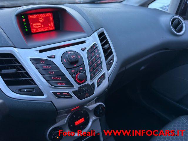 FORD Fiesta + 1.4 TDCi 70CV 5 porte