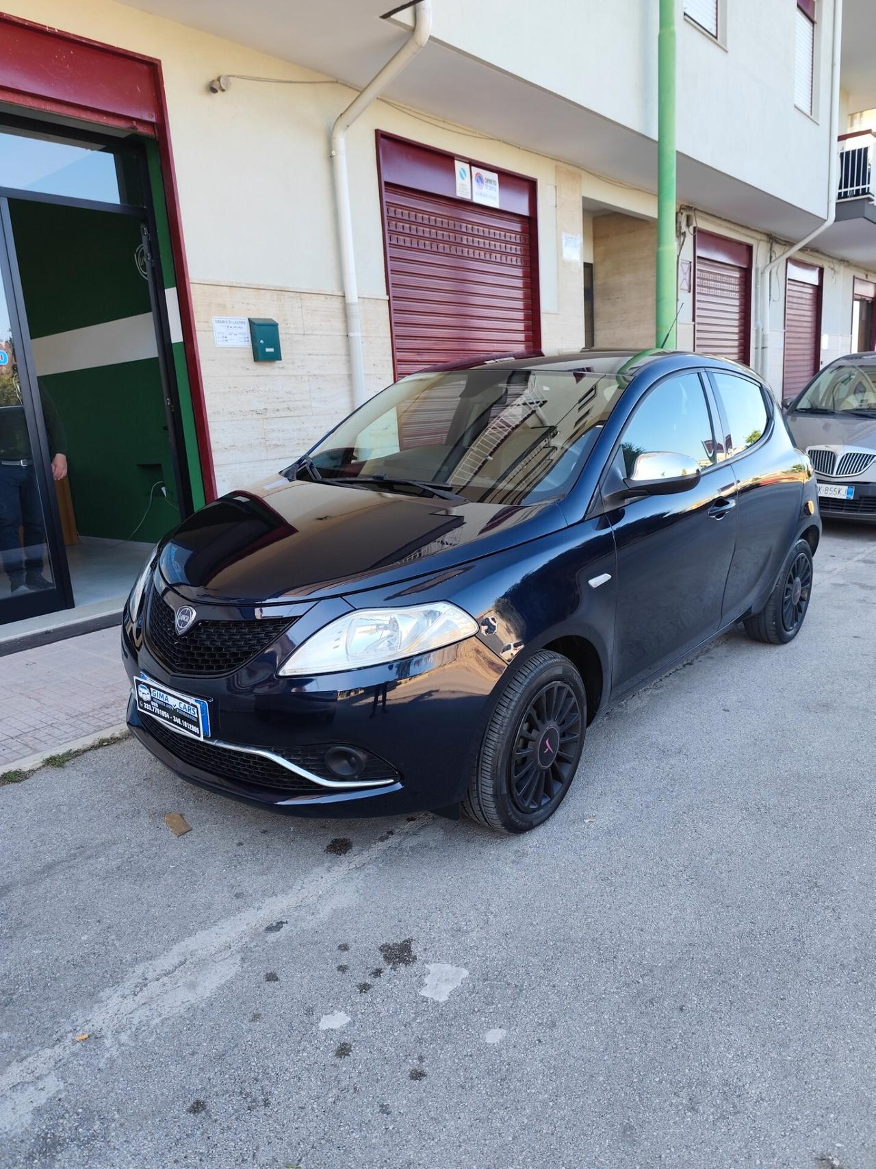 Lancia Ypsilon 1.2 69 CV 5 porte GPL Ecochic Gold