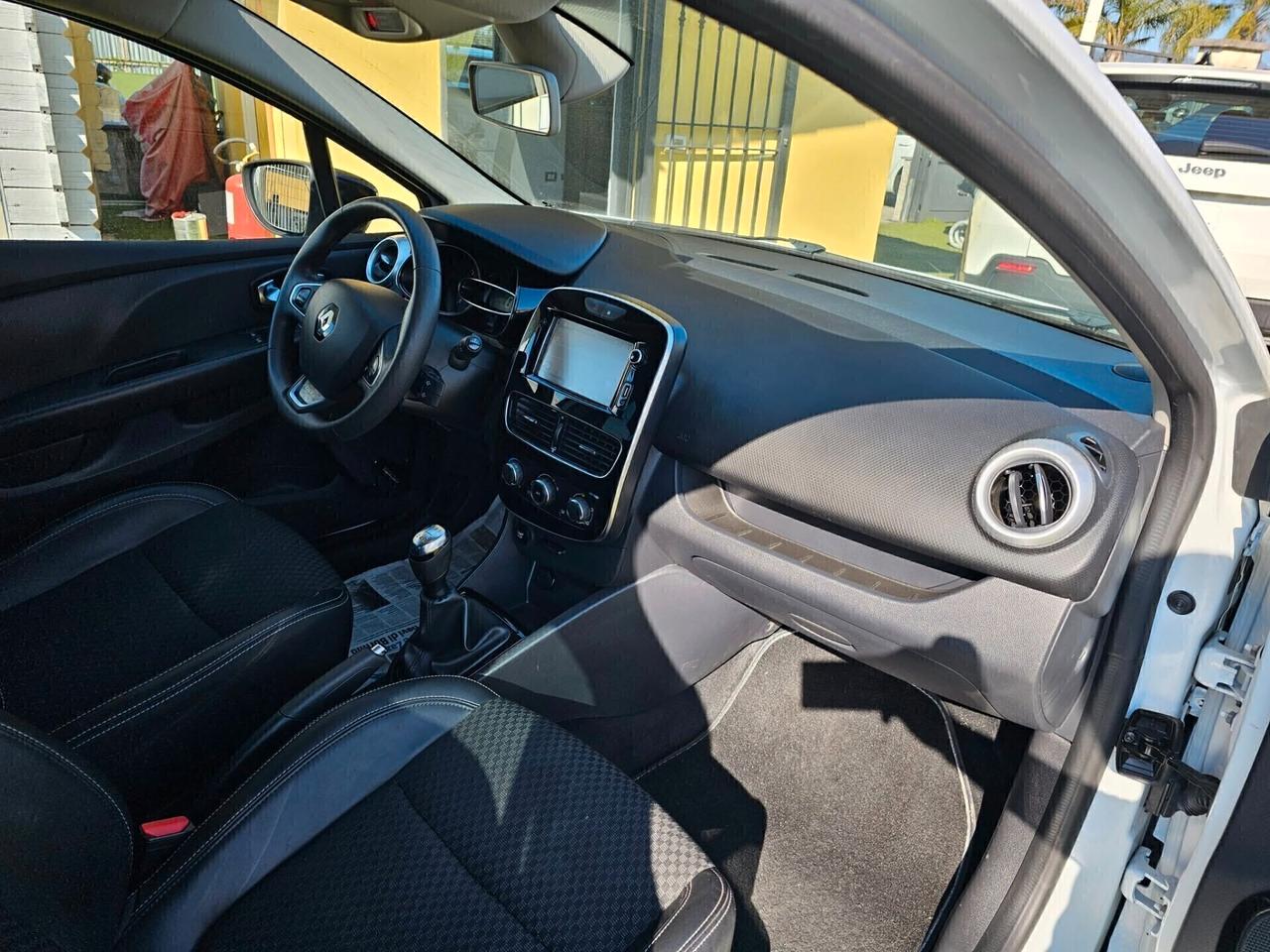Renault Clio dCi 8V 90 CV 5 porte Duel2