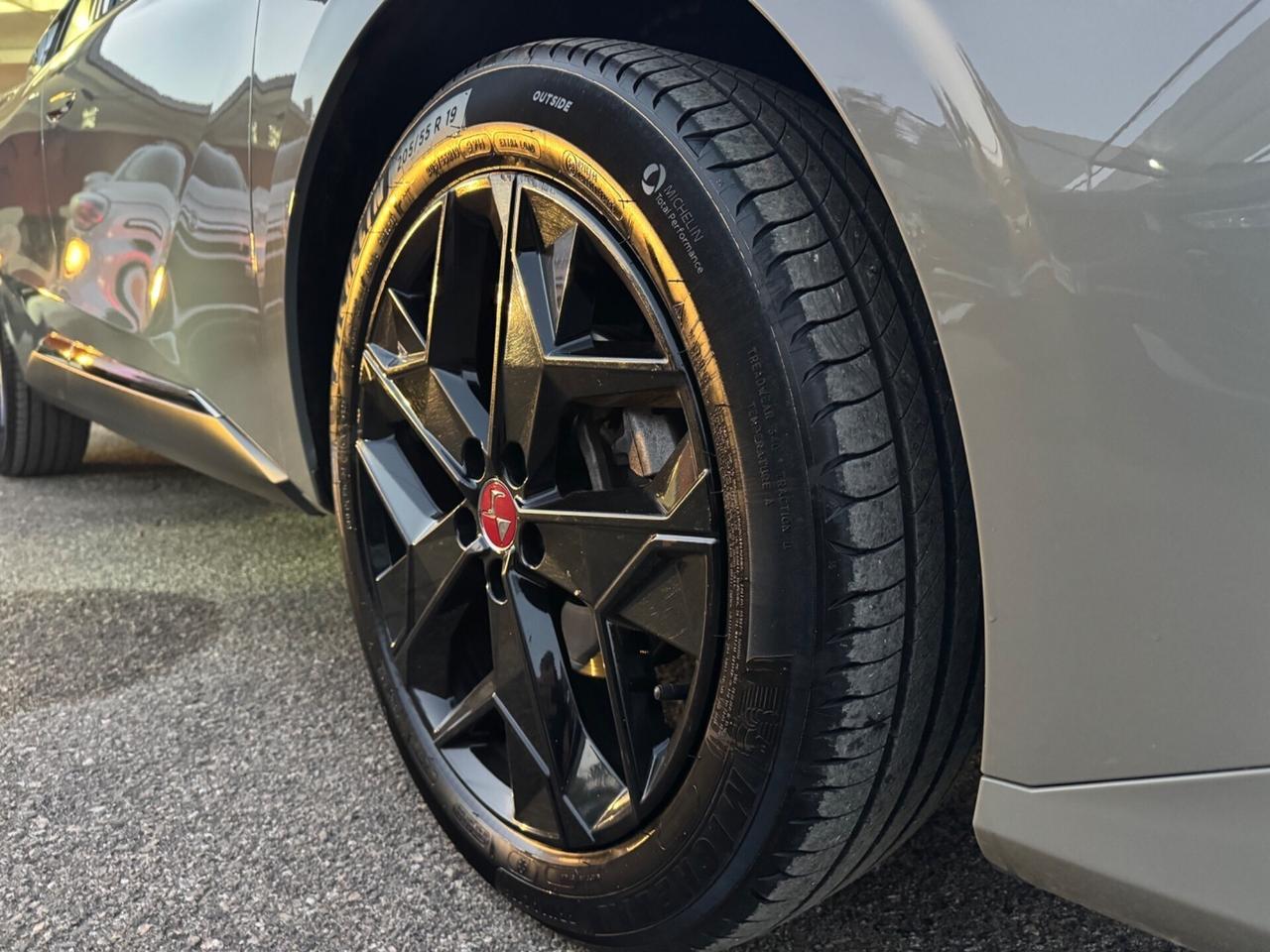 DS4 BlueHDi 130 aut. Performance Line+ Tetto Led a