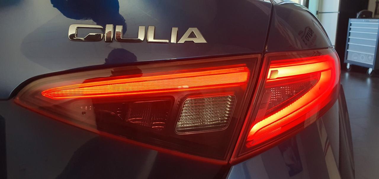 Alfa Romeo Giulia 2.2 Turbodiesel 190 CV AT8 Lusso